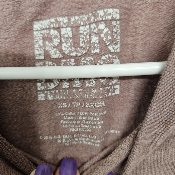 Run DMC American Eagle vintage looking 90s rnb hip hop XS maroon sweater - Picture 6 of 6